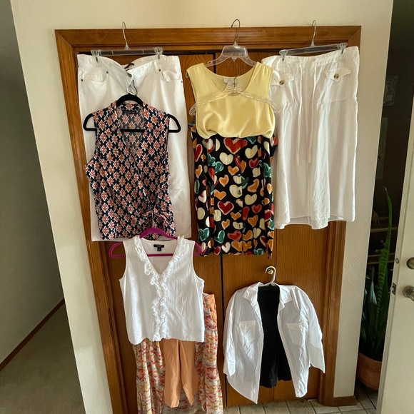 Full button front L skirt, colorful hearts print - Picture 5 of 5